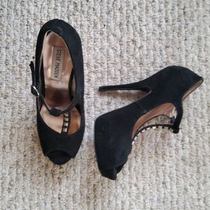 NWOT Steve Madden Studded T-Strap Pumps